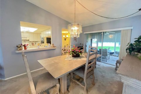 Condo in Holiday, Florida, 2 bedrooms  № 1818921 - photo 16