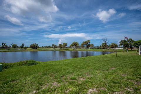 Casa en venta en Rotonda, Florida, 2 dormitorios, 192.03 m2 № 1795975 - foto 3