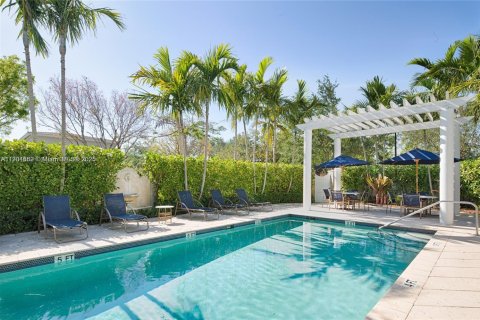 Townhouse in Miami, Florida 3 bedrooms, 190.08 sq.m. № 1951785 - photo 25