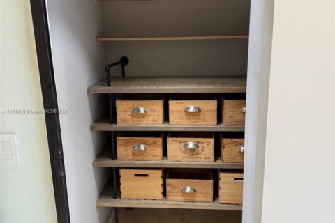 Townhouse in Miami, Florida 3 bedrooms, 190.08 sq.m. № 1951785 - photo 7