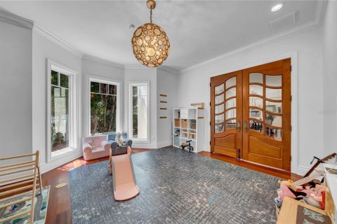 House in Tampa, Florida 4 bedrooms, 373.28 sq.m. № 1773063 - photo 18