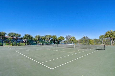 Condo in Saint Petersburg, Florida, 2 bedrooms  № 2227882 - photo 28