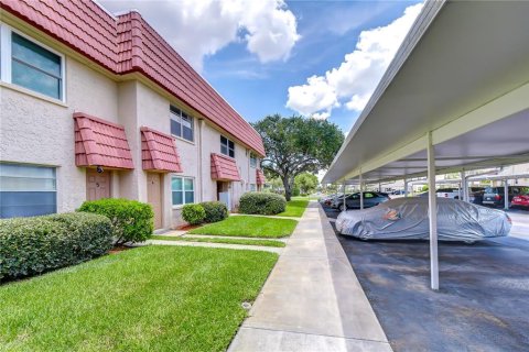 Condo in Saint Petersburg, Florida, 2 bedrooms  № 2227882