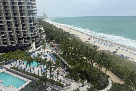 Кондоминиум с 2 спальнями в Бэл-Харбор, Флорида № 2005704