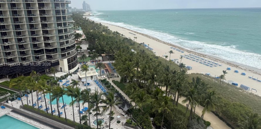 Кондоминиум с 2 спальнями в Бэл-Харбор, Флорида № 2005704