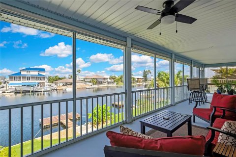 House in Hernando Beach, Florida 3 bedrooms, 148.64 sq.m. № 1782750 - photo 29
