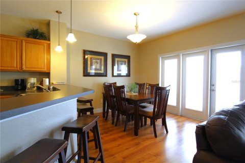 Condo in Horseshoe Beach, Florida, 1 bedroom  № 1339742 - photo 14