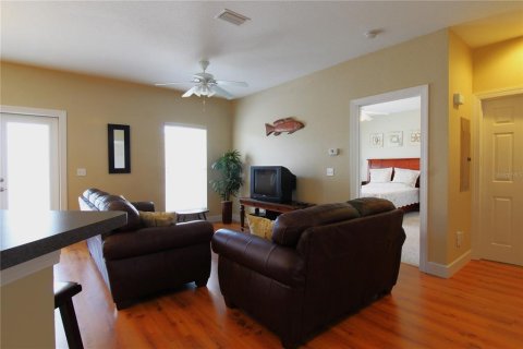 Condo in Horseshoe Beach, Florida, 1 bedroom  № 1339742 - photo 6