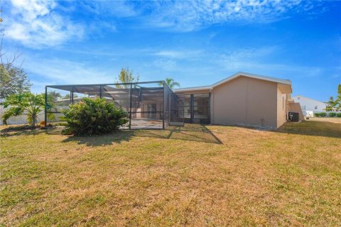 House in Apollo Beach, Florida 3 bedrooms, 135.73 sq.m. № 2203049 - photo 26