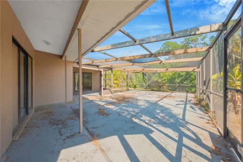 House in Apollo Beach, Florida 3 bedrooms, 135.73 sq.m. № 2203049 - photo 22