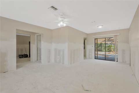 House in Apollo Beach, Florida 3 bedrooms, 135.73 sq.m. № 2203049 - photo 11