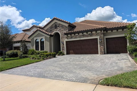 House in Odessa, Florida 4 bedrooms, 256.78 sq.m. № 2348080 - photo 2