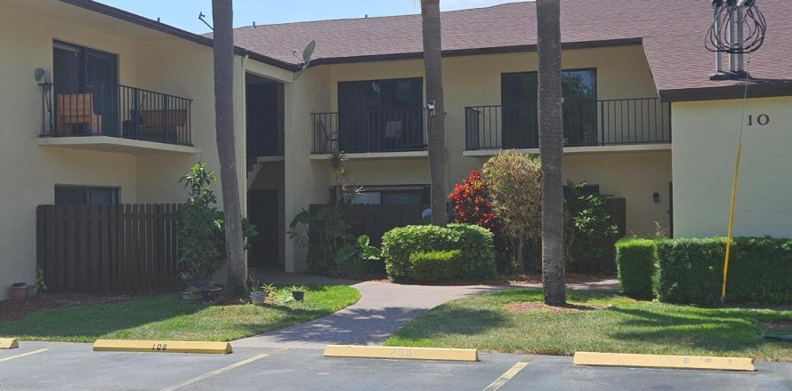 Condo in St. Lucie, Florida, 2 bedrooms  № 2183061