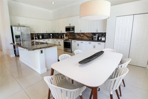 Casa en venta en Weston, Florida, 4 dormitorios, 248.42 m2 № 1891907 - foto 16