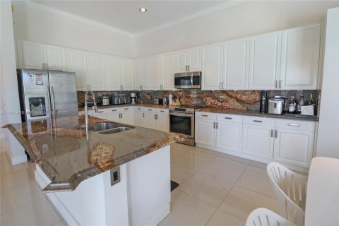 Casa en venta en Weston, Florida, 4 dormitorios, 248.42 m2 № 1891907 - foto 18