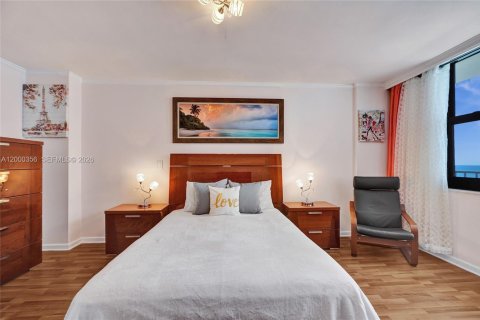 Снять в аренду кондоминиум в Холливуд, Флорида 1 спальня, 92.9м2, № 2067764 - фото 16