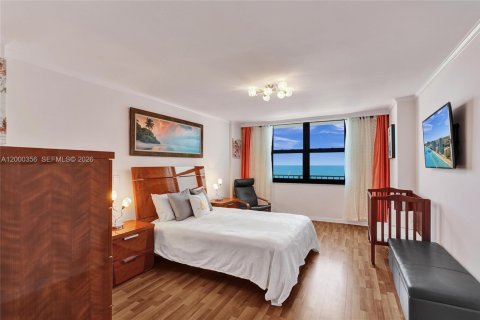 Снять в аренду кондоминиум в Холливуд, Флорида 1 спальня, 92.9м2, № 2067764 - фото 11