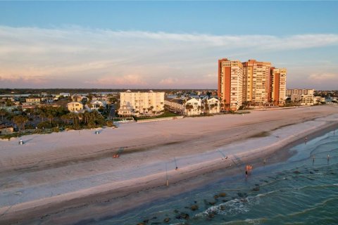Terreno en venta en Redington Shores, Florida № 1906689 - foto 14