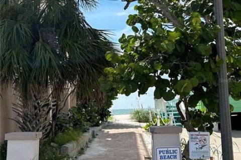 Terreno en venta en Redington Shores, Florida № 1906689 - foto 21