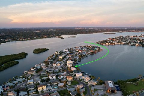 Terreno en venta en Redington Shores, Florida № 1906689 - foto 6