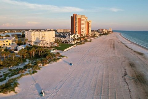 Terreno en venta en Redington Shores, Florida № 1906689 - foto 13