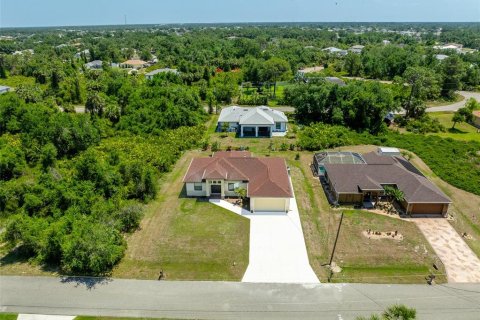Villa ou maison à vendre à North Port, Floride: 3 chambres, 160.26 m2 № 1649073 - photo 6