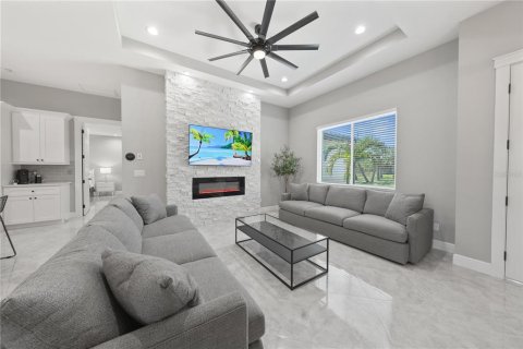 House in North Port, Florida 3 bedrooms, 160.26 sq.m. № 1649073 - photo 9