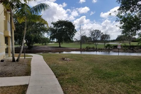 Condo in Sunrise, Florida, 1 bedroom  № 1945324 - photo 14
