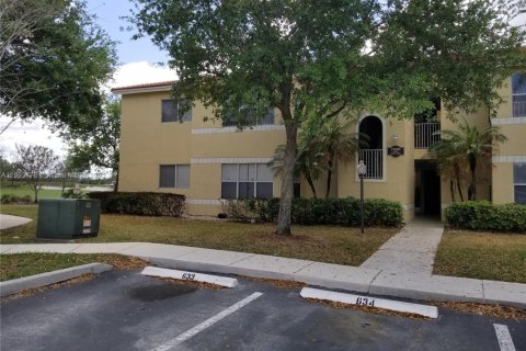 Condo in Sunrise, Florida, 1 bedroom  № 1945324 - photo 13