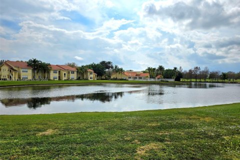 Condo in Sunrise, Florida, 1 bedroom  № 1945324 - photo 8