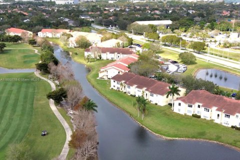 Condo in Sunrise, Florida, 1 bedroom  № 1945324 - photo 10
