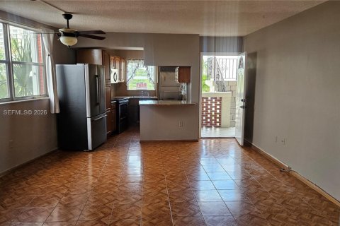 Снять в аренду кондоминиум в Норт-Бей-Виллидж, Флорида 2 спальни, 83.98м2, № 2004803 - фото 5