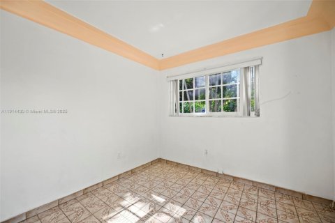 Casa en venta en Biscayne Park, Florida, 3 dormitorios, 167.22 m2 № 1973579 - foto 13