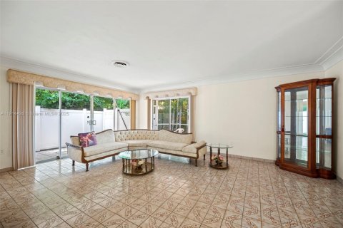 Casa en venta en Biscayne Park, Florida, 3 dormitorios, 167.22 m2 № 1973579 - foto 10