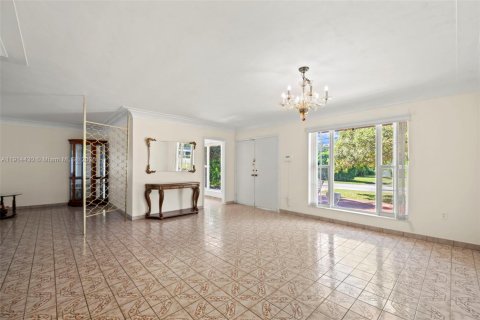 Casa en venta en Biscayne Park, Florida, 3 dormitorios, 167.22 m2 № 1973579 - foto 7