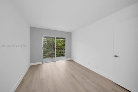 Снять в аренду кондоминиум в Уэст-Палм-Бич, Флорида 2 спальни, 74.14м2, № 2005398 - фото 17