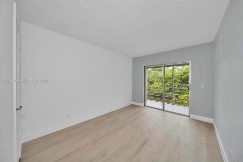 Снять в аренду кондоминиум в Уэст-Палм-Бич, Флорида 2 спальни, 74.14м2, № 2005398 - фото 15