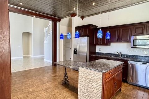 House in Kissimmee, Florida 4 bedrooms, 253.34 sq.m. № 2167132 - photo 14