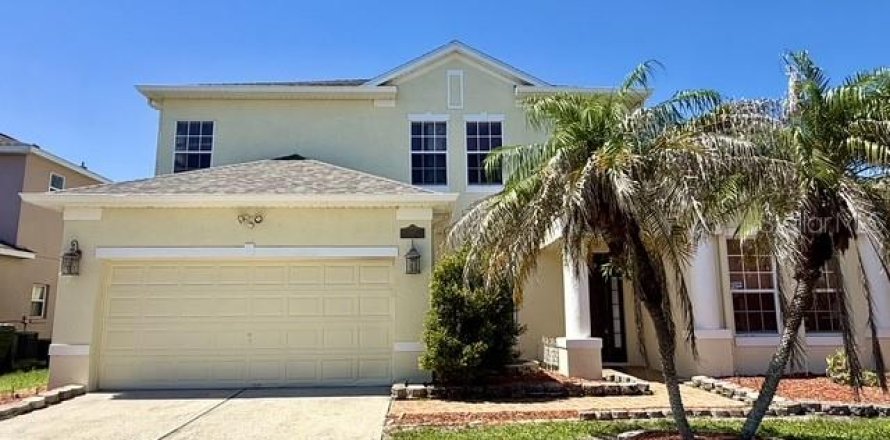 House in Kissimmee, Florida 4 bedrooms, 253.34 sq.m. № 2167132