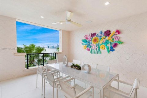 Condominio en venta en Miami Beach, Florida, 3 dormitorios, 281.31 m2 № 2076943 - foto 27