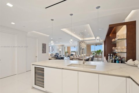 Condominio en venta en Miami Beach, Florida, 3 dormitorios, 281.31 m2 № 2076943 - foto 13
