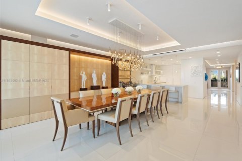 Condominio en venta en Miami Beach, Florida, 3 dormitorios, 281.31 m2 № 2076943 - foto 17