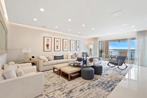 Condominio en venta en Miami Beach, Florida, 3 dormitorios, 281.31 m2 № 2076943 - foto 8