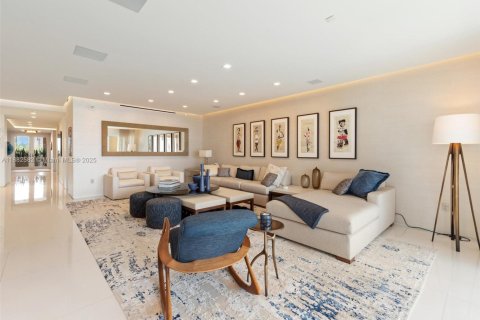 Condominio en venta en Miami Beach, Florida, 3 dormitorios, 281.31 m2 № 2076943 - foto 10