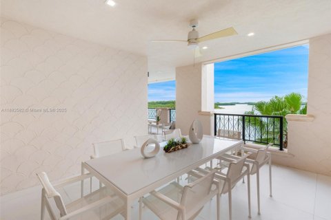 Condominio en venta en Miami Beach, Florida, 3 dormitorios, 281.31 m2 № 2076943 - foto 29