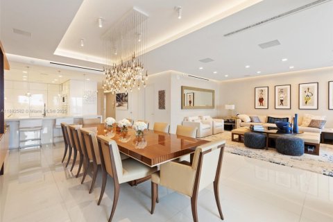 Condominio en venta en Miami Beach, Florida, 3 dormitorios, 281.31 m2 № 2076943 - foto 18