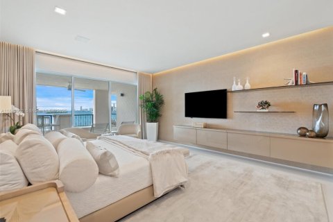 Condominio en venta en Miami Beach, Florida, 3 dormitorios, 281.31 m2 № 2076943 - foto 19
