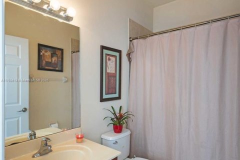 Townhouse in Homestead, Florida 4 bedrooms, 134.89 sq.m. № 1731218 - photo 18