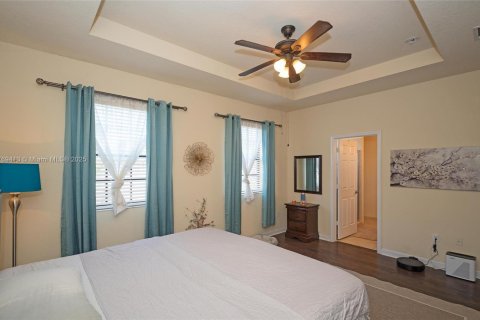 Townhouse in Homestead, Florida 4 bedrooms, 134.89 sq.m. № 1731218 - photo 13