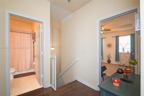 Townhouse in Homestead, Florida 4 bedrooms, 134.89 sq.m. № 1731218 - photo 11